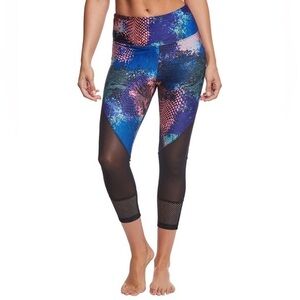 Marika Ava Eclectic 7/8 Yoga These mid-rise capris leggings Women’s Size Medium